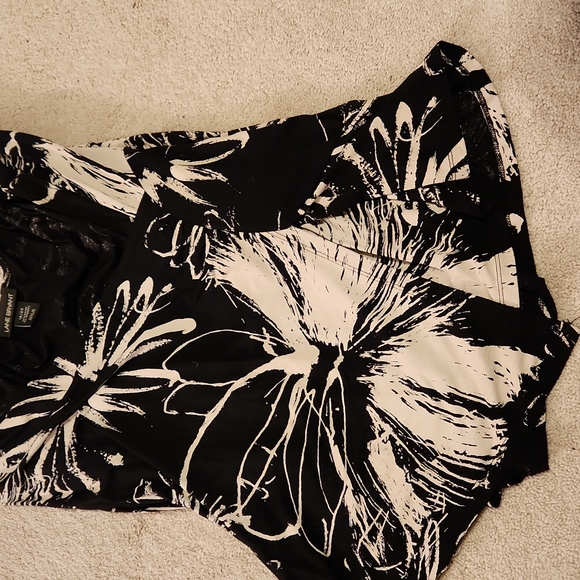 Lane Bryant wrap style top 3/4 sleeves 18/20 black & cream W-541 - Picture 8 of 8